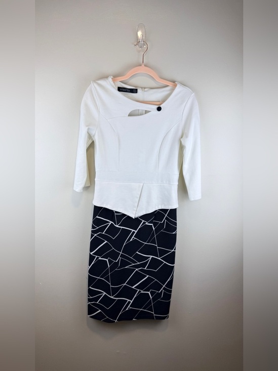 Homeyee Dresses & Skirts - Black White Work Church Geometric Sheath Keyhole Neck Dress Size Large